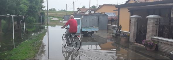 Si rompe l’argine di un canale: Scardovari si risveglia allagata